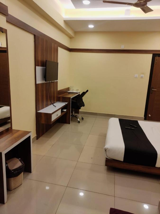 Hotel Keerthana Puttur Puttur  Экстерьер фото